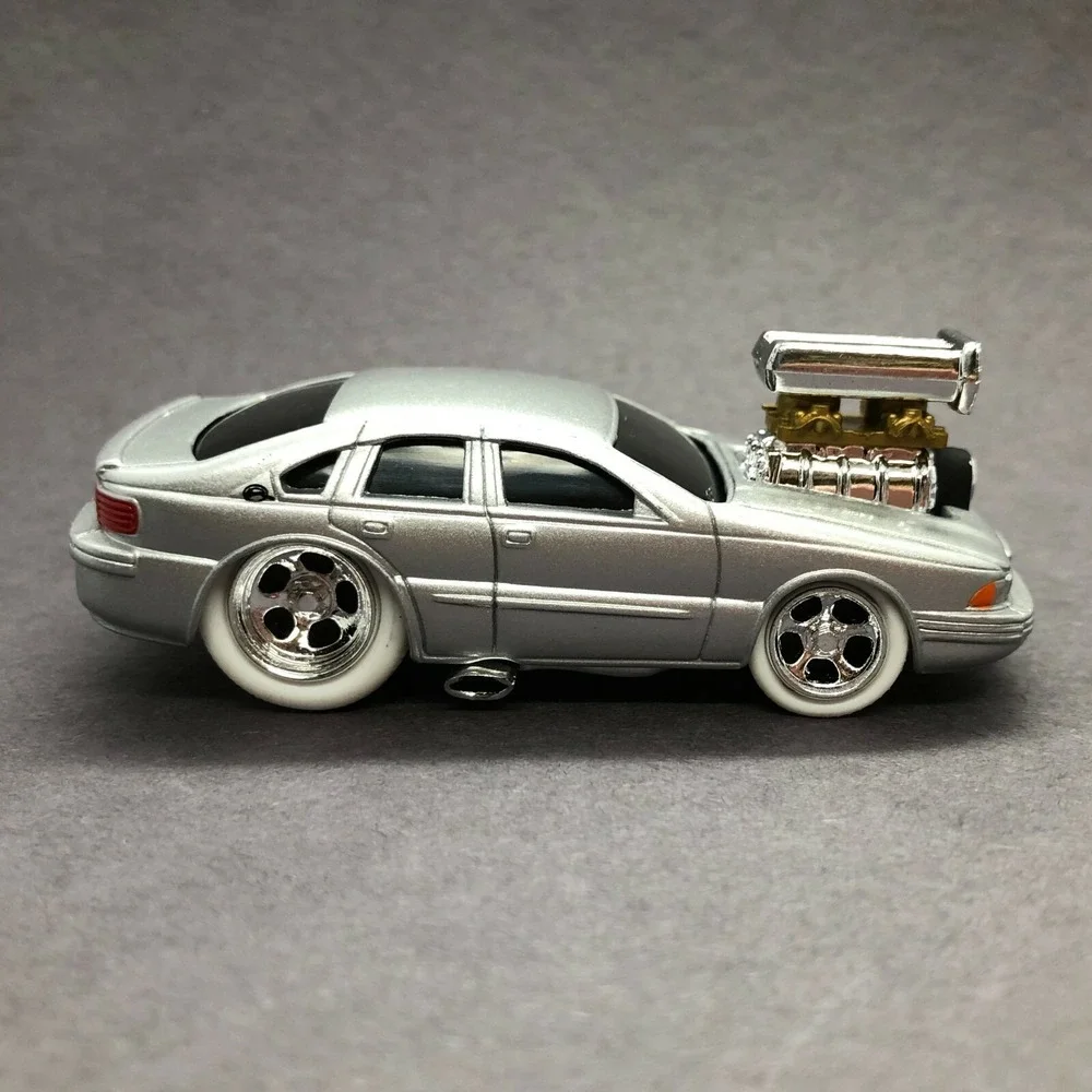 Muscle Machines 1996‎ 96 Chevrolet Chevy Impala Car1/64 Loose White Rubber Tires
